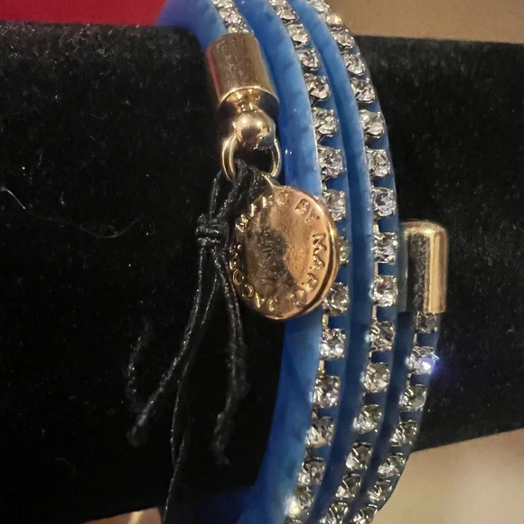 Marc by Marc Jacobs Electric Blue Slinky Crystal Wrap Bracelet NWT - Picture 3 of 4